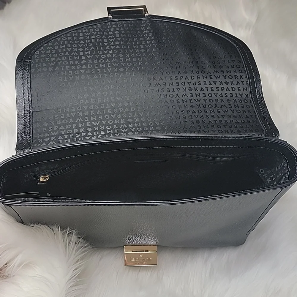 KATE SPADE Black Pebble Grain Single‎ Strap Designer Lock Closure Shoulder Bag